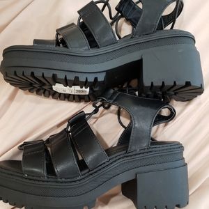 Asos design wide fit harrier chunky sandals